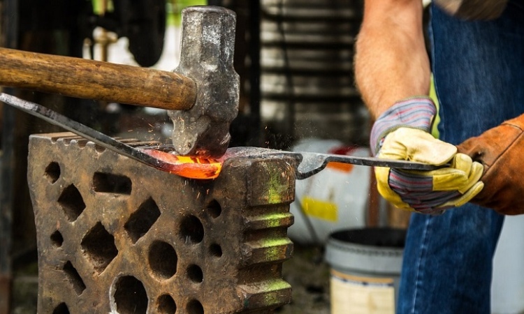 Teknik kerajinan logam, Sumber: wirotocraft.com