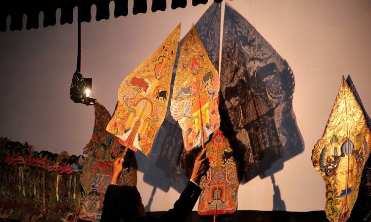 Gunungan wayang, Sumber: infopublik.id