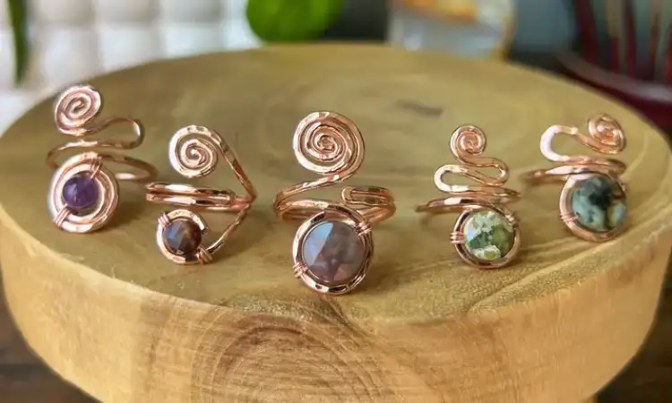 Perhiasan tembaga, Sumber: faire.com