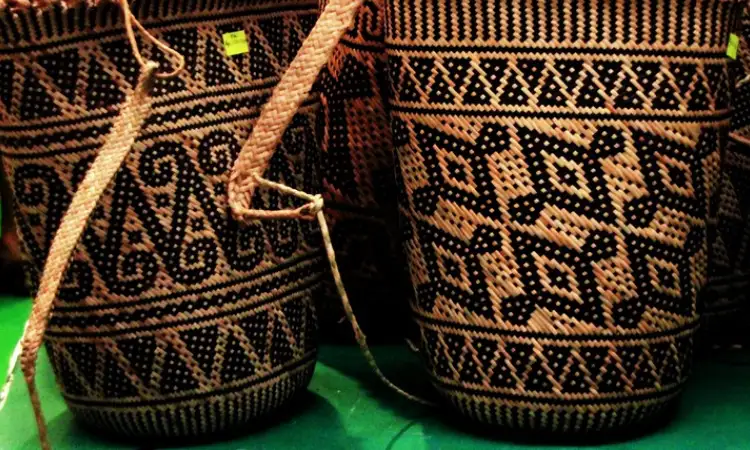 Anyaman Rotan Kalimantan, Sumber: indonesiakaya.com