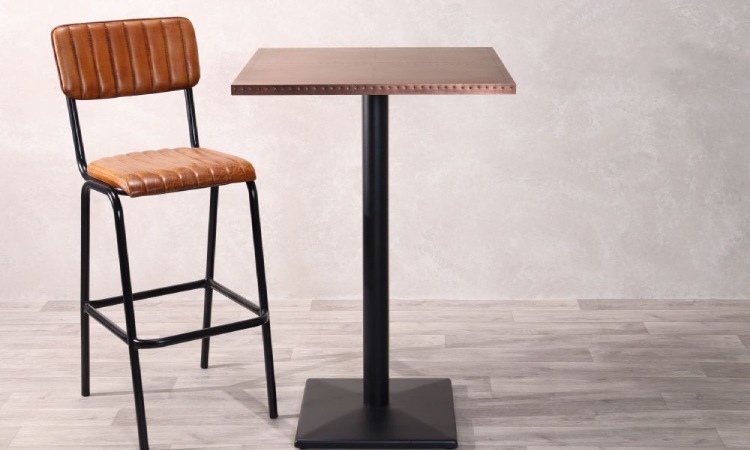 Meja bar tembaga, Sumber: peppermillinteriors.com