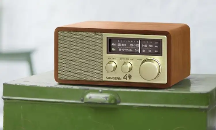 Radio analog, Sumber: tokopedia.com