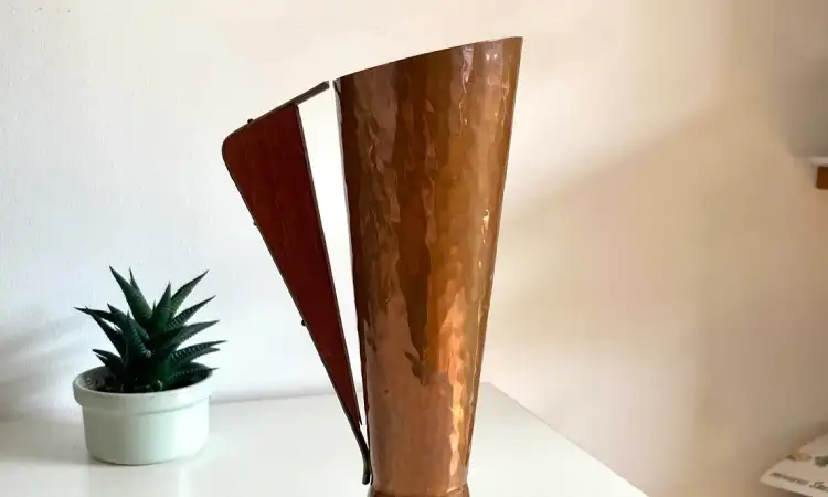 Vas bunga mid century, Sumber: etsy.com